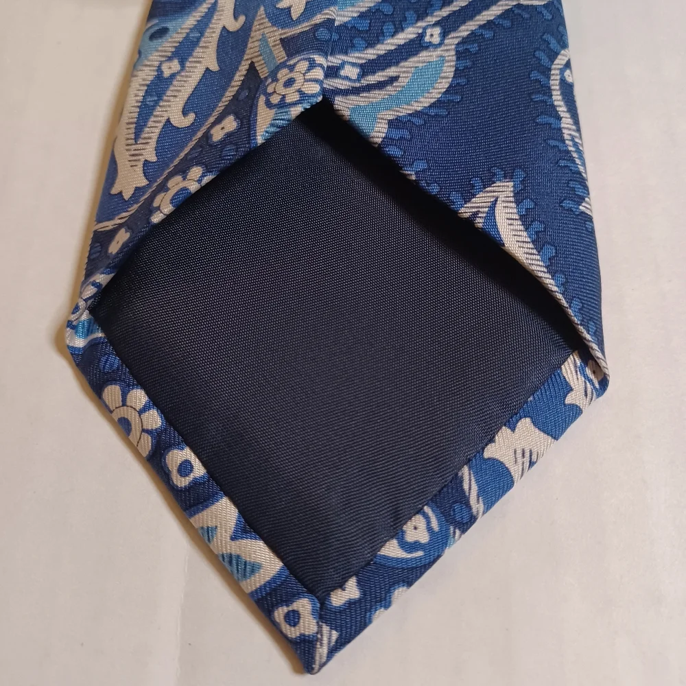 Men's Bespoke Blue Checkered 100%Silk Tie. - Picture 4 of 10